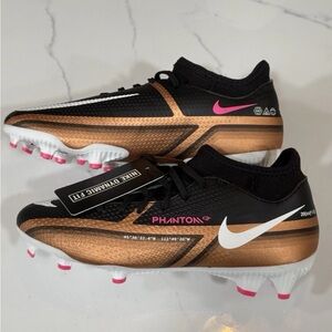Nike Phantom GT2 Elite FG Soccer Cleats - Black and Gold